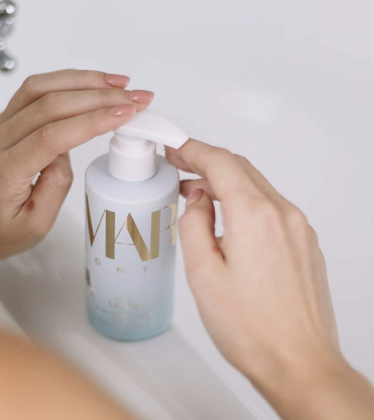 Молочко очищающее для снятия макияжа с азуленом The Azulene Cleansing Milk Margy’s 200 мл — фото №3