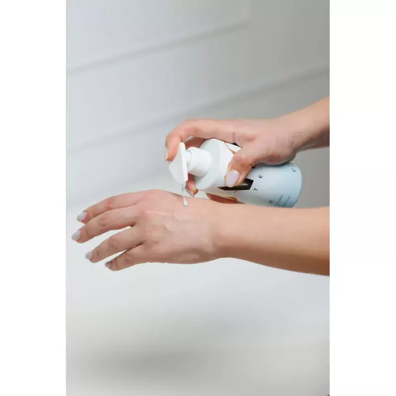 Молочко очищающее для снятия макияжа с азуленом The Azulene Cleansing Milk Margy’s 200 мл — фото №4