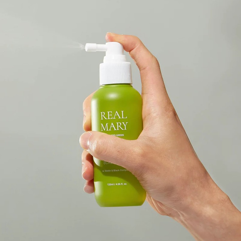 Спрей энергетический для кожи головы с розмарином Real Mary Energizing Scalp Spray Rated Green 120 мл — фото №3