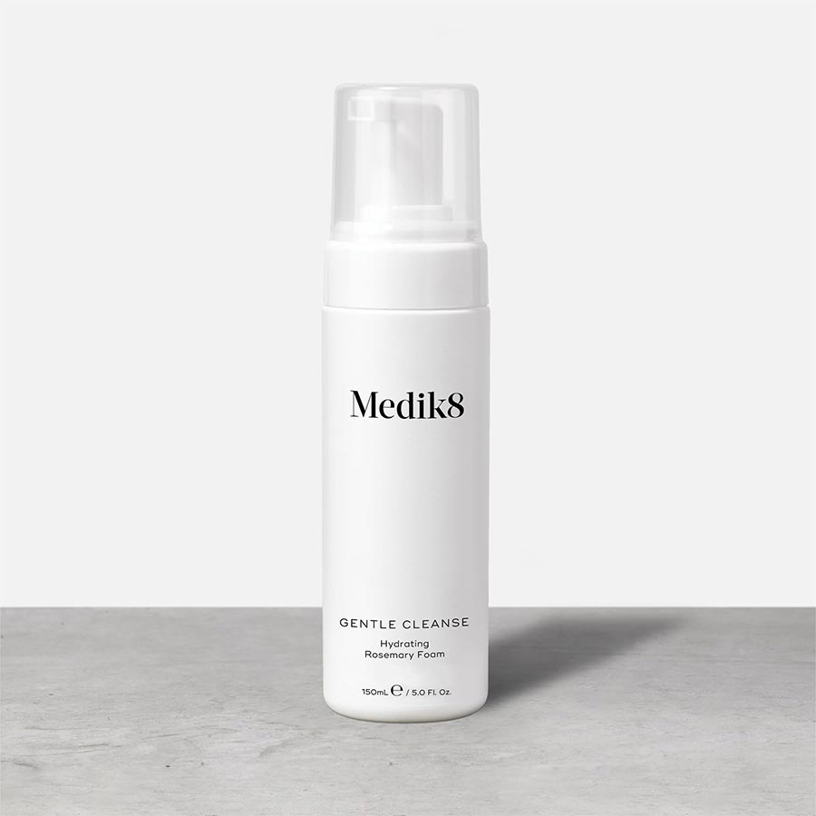 Пенка очищающая для всех типов кожи Gentle Cleanse Medik8 150 мл — фото №3