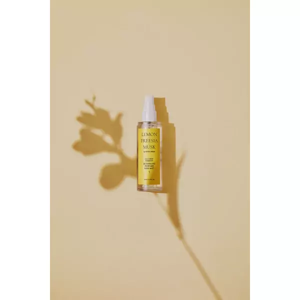 Міст парфумований для волосся лимон-фрезія-мускус Detangling Perfume Hair Mist Lemon-Freesia-Musk Rated Green 80 мл — фото №3