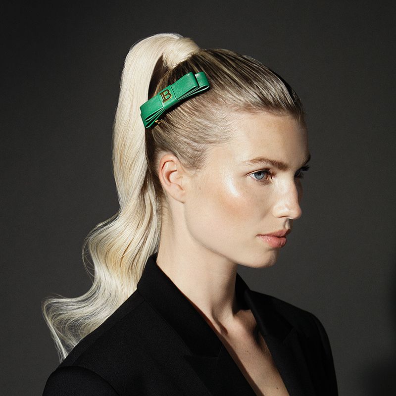 Заколка-автомат зелёная «Бант» Balmain Barrette pour Cheveux Bow Green & Gold FW22 1 шт — фото №6