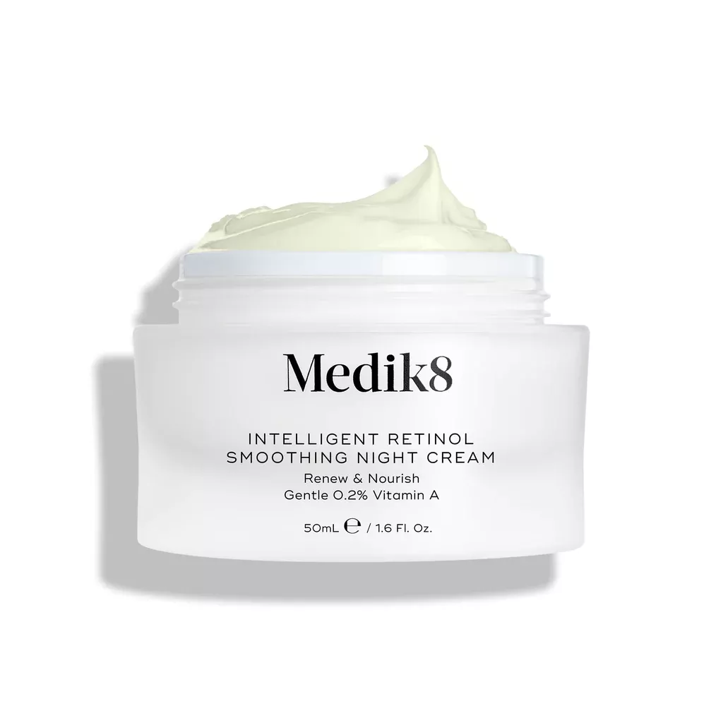 Відновлюючий та живильний нічний крем з 0,2% вітаміну А Medik8 Intelligent Retinol Smoothing Night Cream 50 мл — фото №1